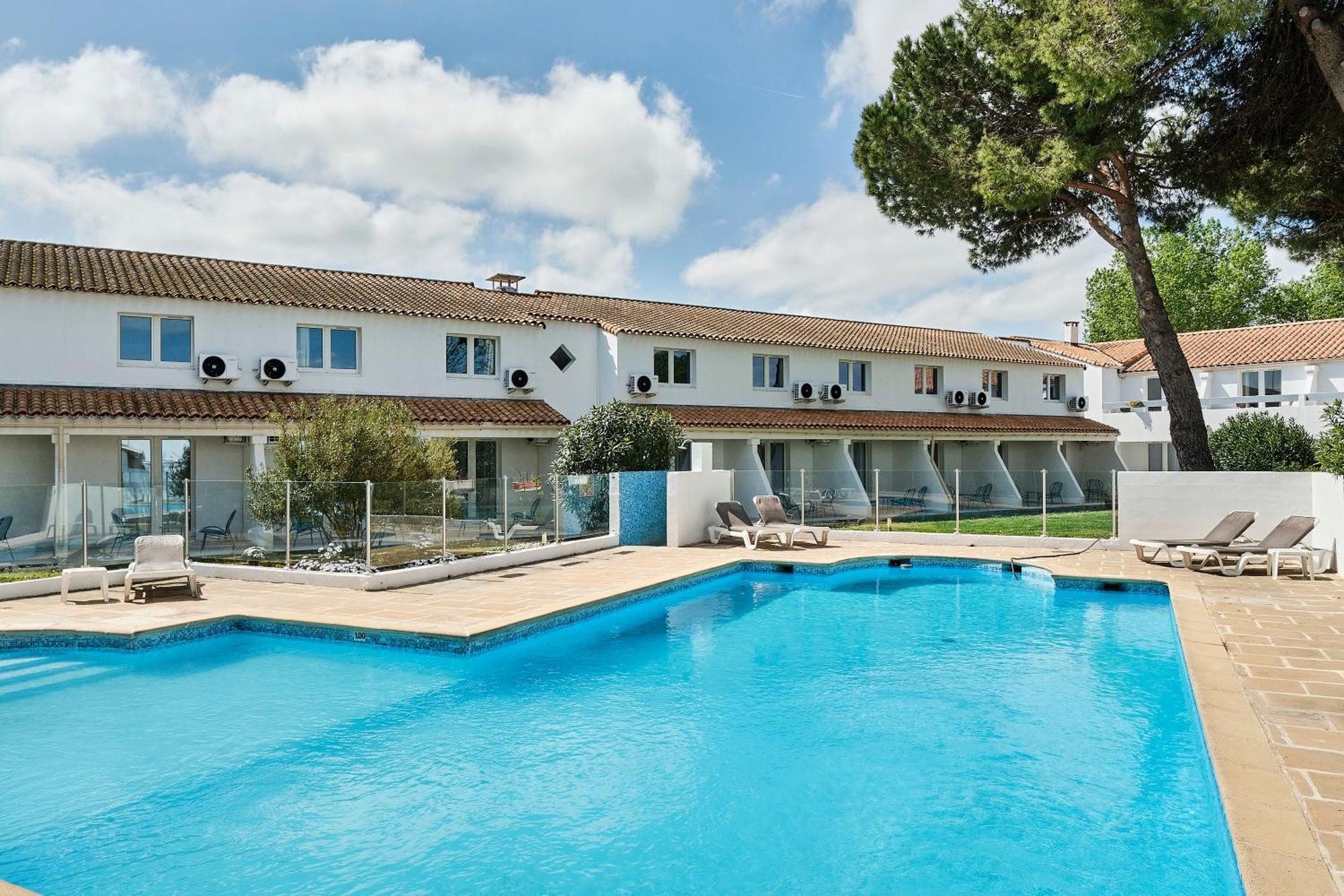 Artemia Aigues-Mortes - Hotel Avec Piscine Exteriör bild