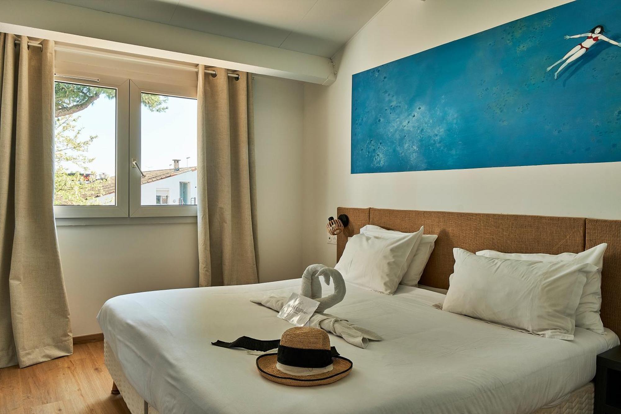 Artemia Aigues-Mortes - Hotel Avec Piscine Exteriör bild