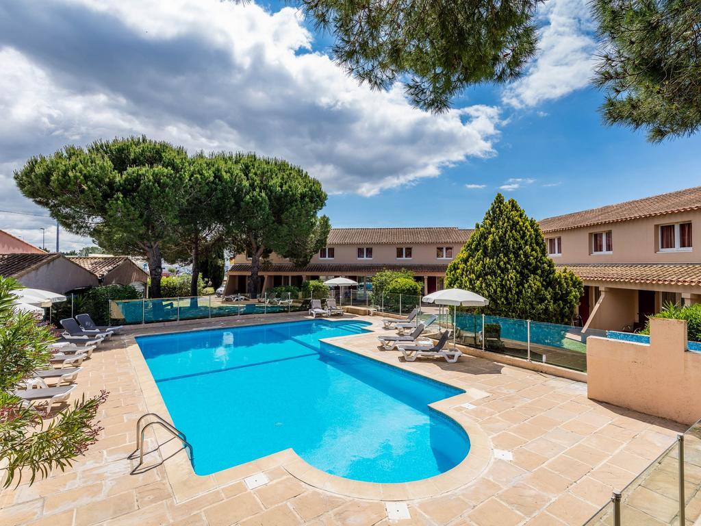 Artemia Aigues-Mortes - Hotel Avec Piscine Exteriör bild
