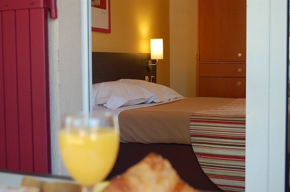 Artemia Aigues-Mortes - Hotel Avec Piscine Exteriör bild