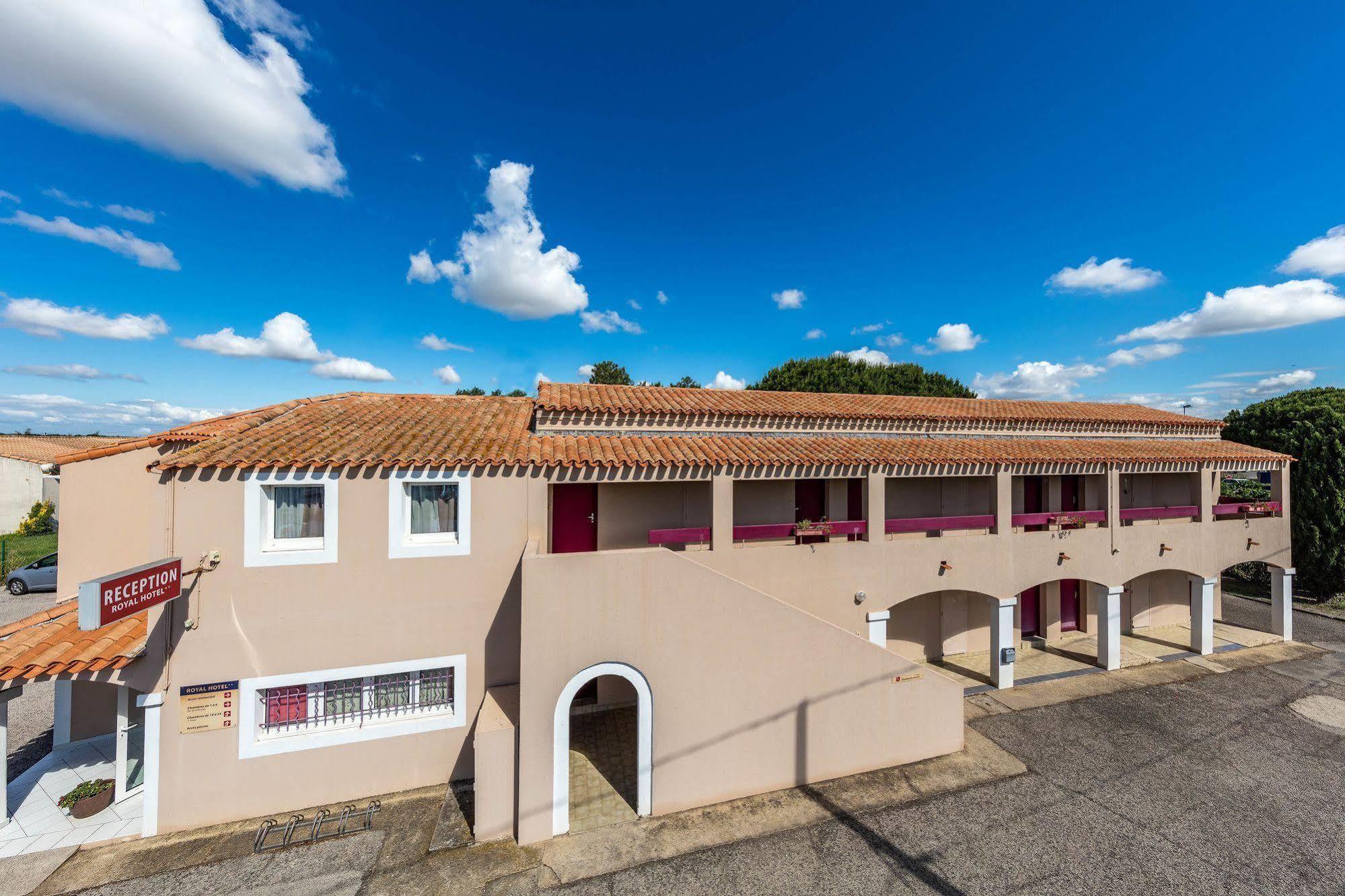 Artemia Aigues-Mortes - Hotel Avec Piscine Exteriör bild