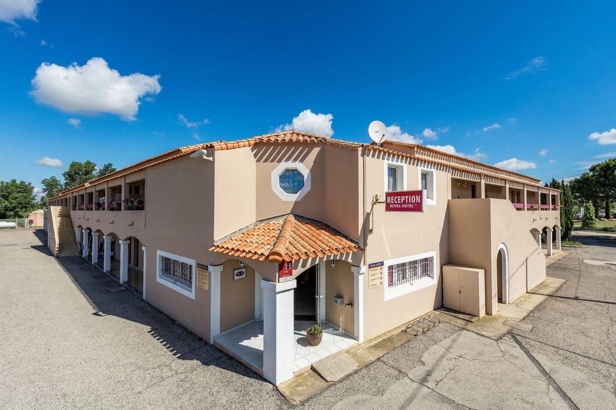 Artemia Aigues-Mortes - Hotel Avec Piscine Exteriör bild