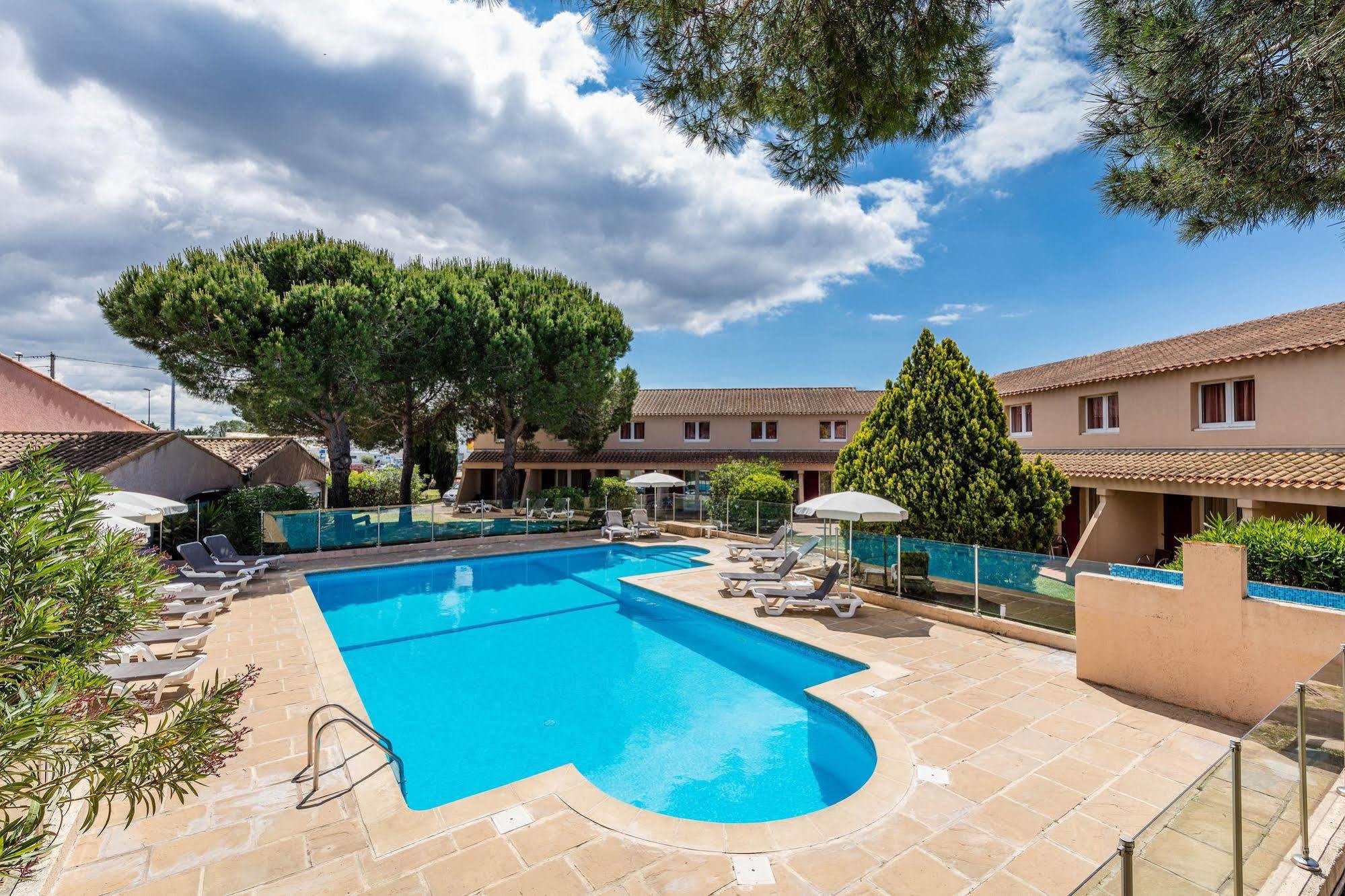Artemia Aigues-Mortes - Hotel Avec Piscine Exteriör bild